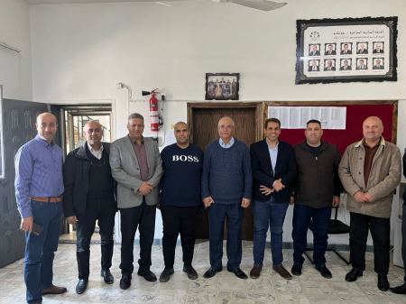 جبهة النضال الشعبي في طولكرم تلتقي مدراء الداخلية والغرفة التجارية ووكالة وفا